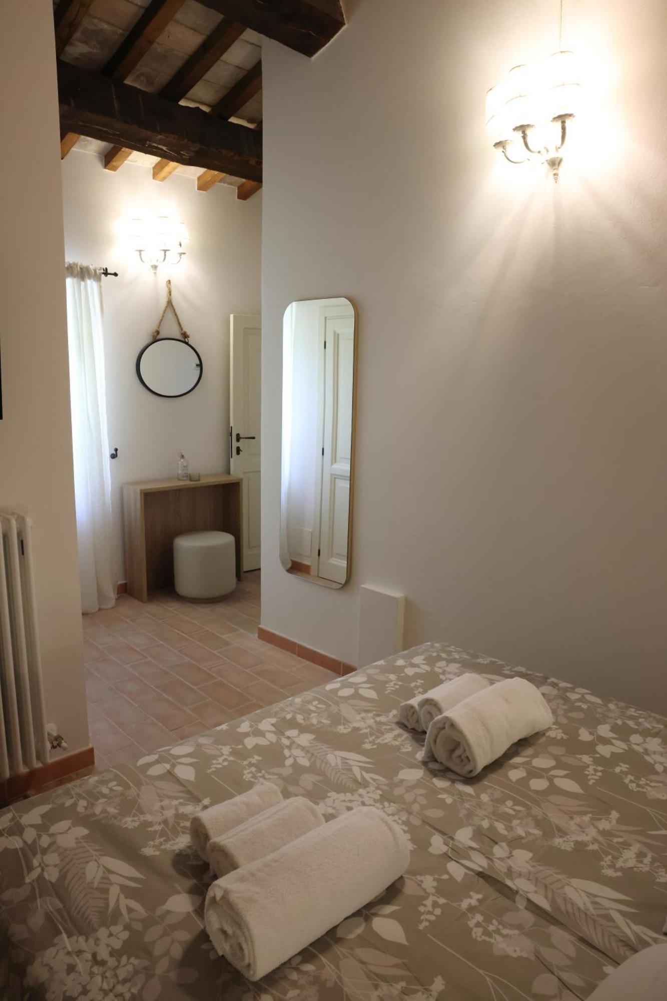 Locanda La Rocca Residenza D'Epoca فوسومبرون المظهر الخارجي الصورة