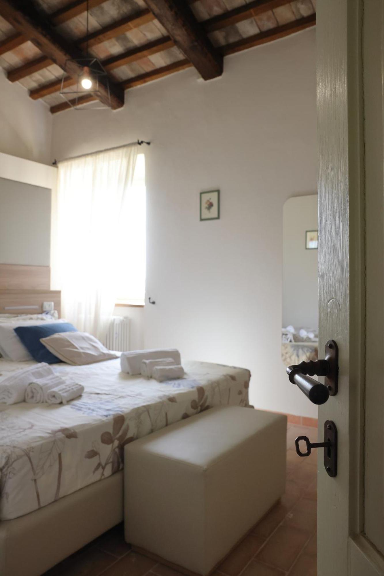 Locanda La Rocca Residenza D'Epoca فوسومبرون المظهر الخارجي الصورة